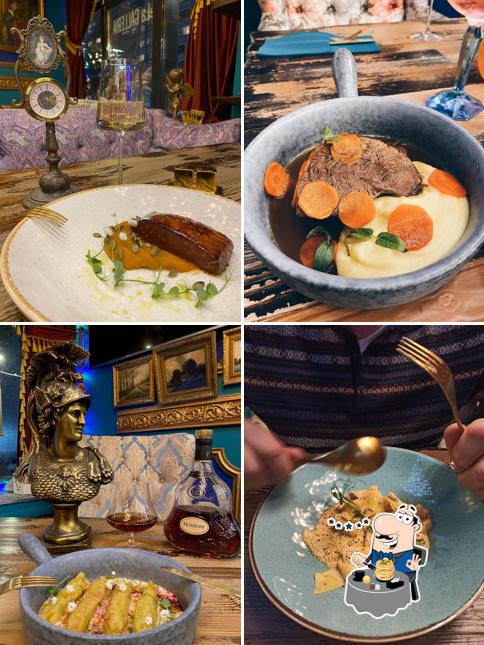 Еда в "La Galleria Bar & Kitchen"