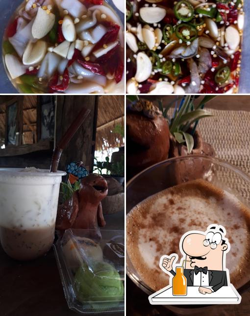 HUGHOOP Slow Bar & Cafe' /ฮักฮู๋บ ไก่อบฟาง