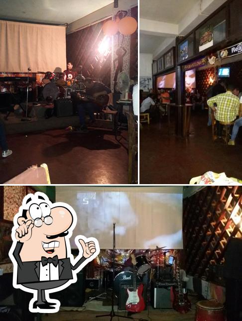Comercial Los Compadres