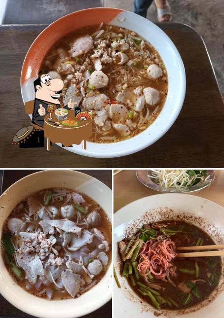 ก๋วยเตี๋ยวเรือ สามพาย