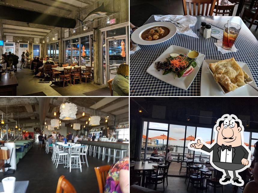 Fleet Landing Restaurant & Raw Bar