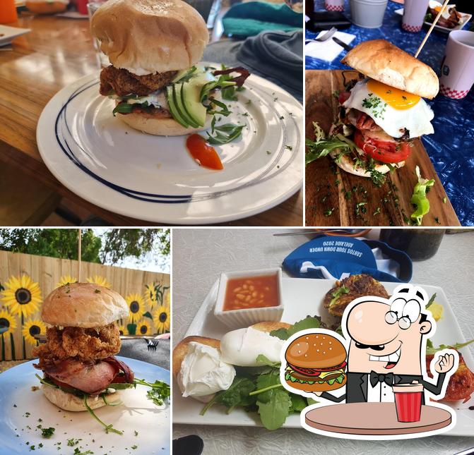 The Golden Fleece Cafe