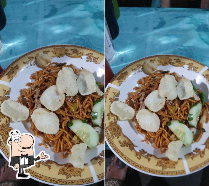 Mak Cek Nur