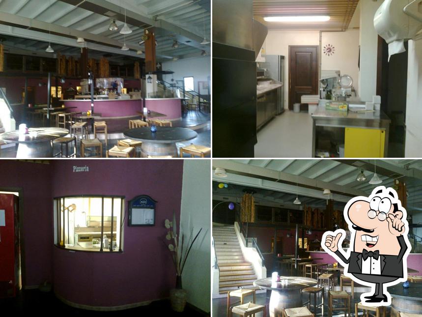 Saloon Pub