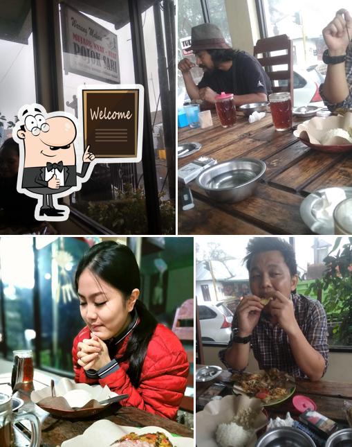 Warung Pojok Sari