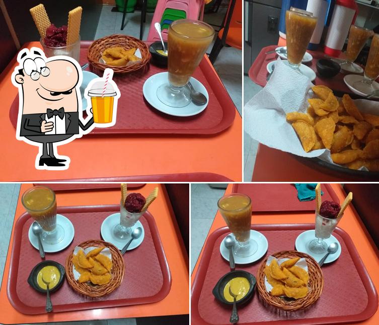 Moliendo Maní comidas típicas del Cauca