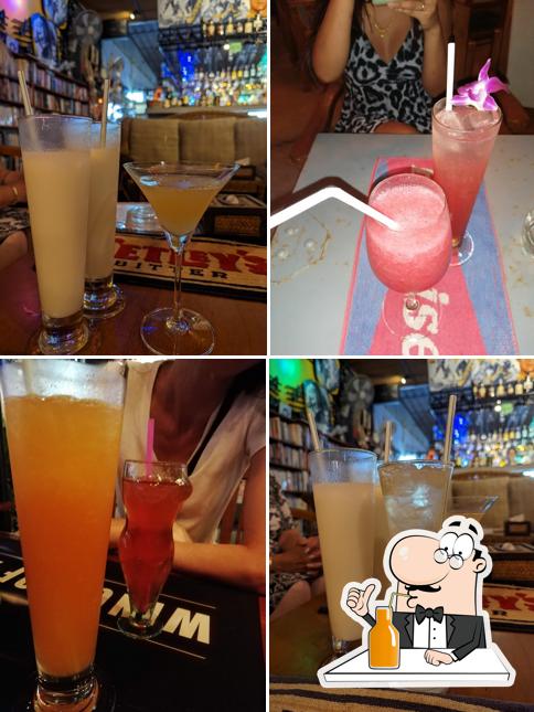 Cocktail King&Kiin Restaurant