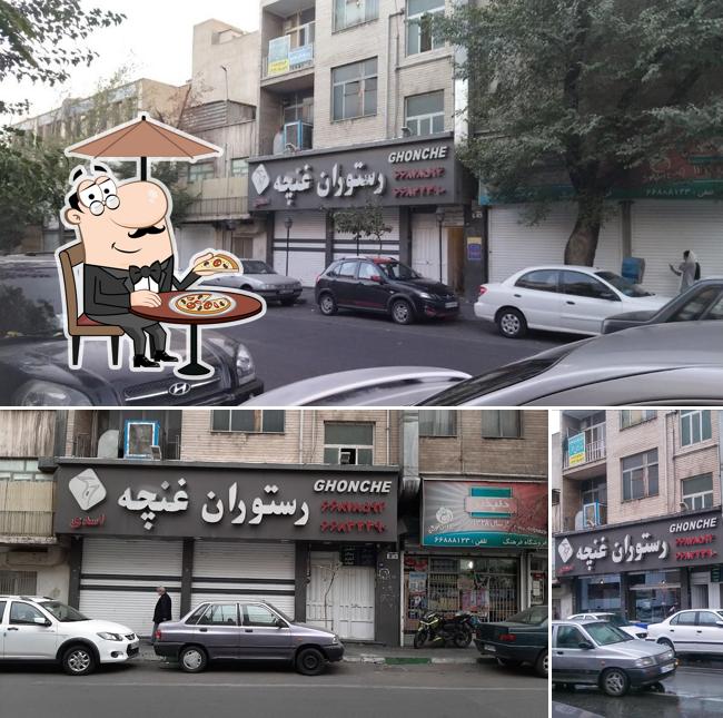 Ghoncheh Restaurant