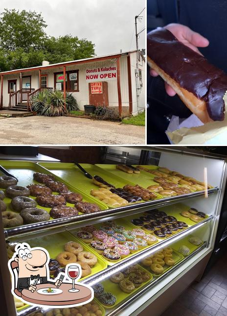 Country Donuts & Kolaches