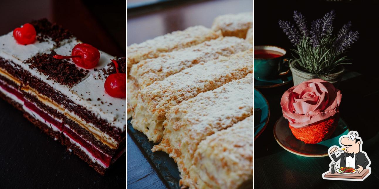 Девушка в кафе