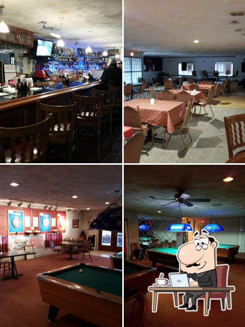 Oak Grove Tavern