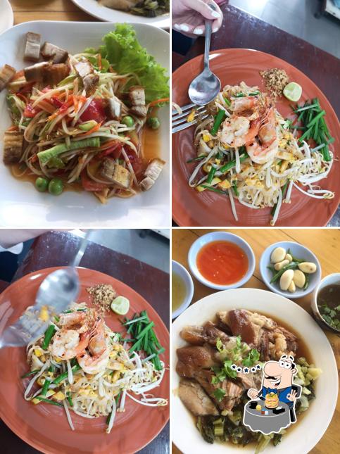 ร้านผัดไท ขาหมู