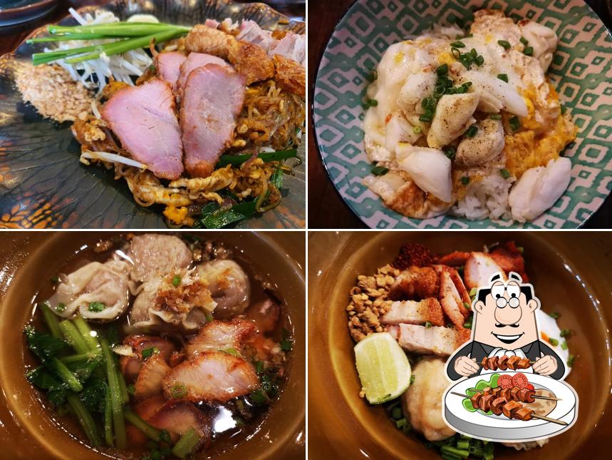 ข้าวด้งหมูแดง เตาถ่าน ระยอง