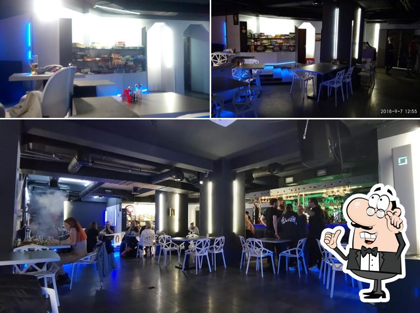 Забронируйте столик в "Кафе-клубе Папа Вейдер"