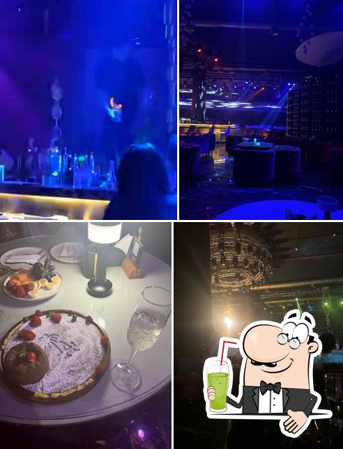 L. A Lounge Club