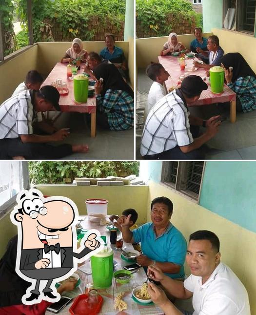 Mie Sop Baba