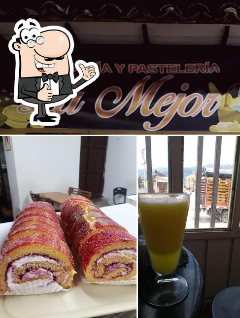 Panaderia y Pasteleria La Mejor.