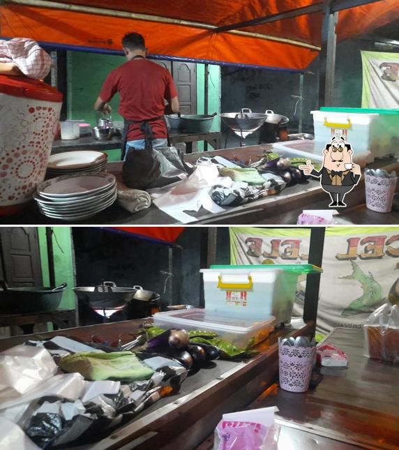 Warung PECEL LELE Lamongan Ronggolawe