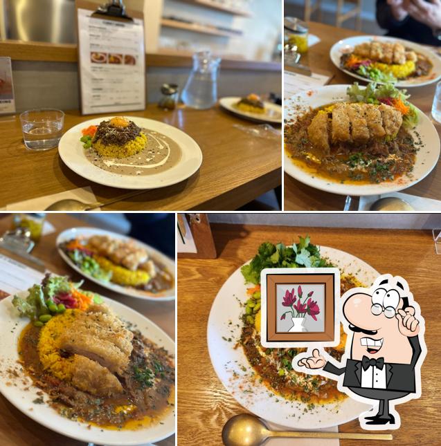 CURRY TO GALLERY