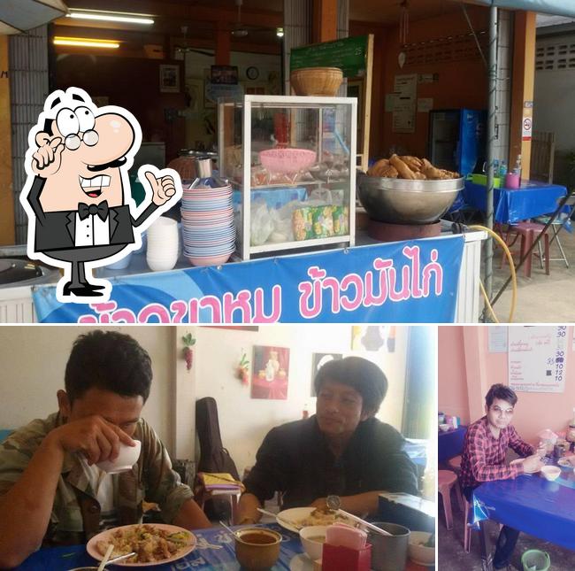 ร้านข้าวขาหมู&ข้าวมันไก่ เอสโซ่