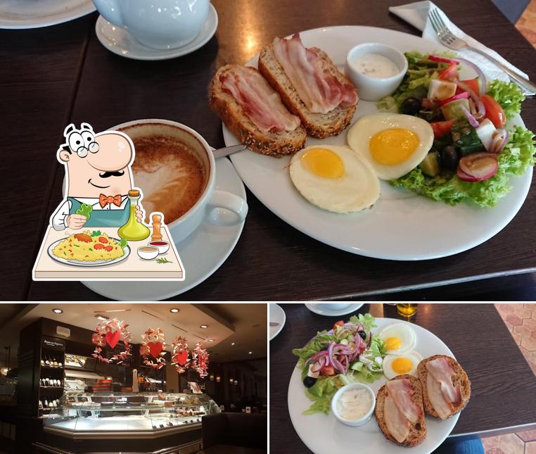 Блюда в "Круассане-кафе"