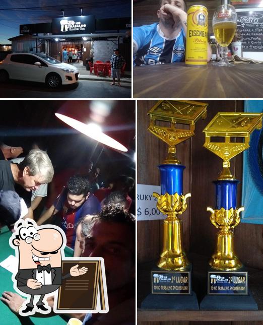 Внешнее оформление "Tô No Trabalho Snooker Bar"