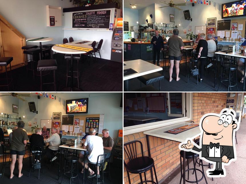 Couttas Bar & Grill