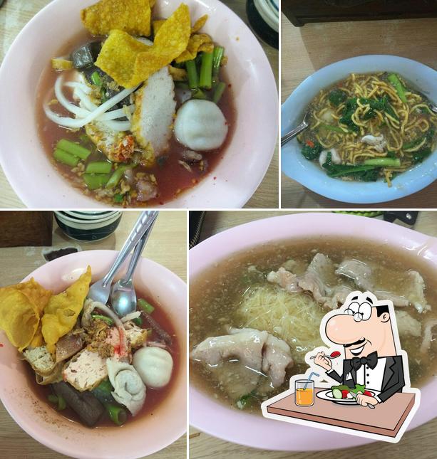 ราชาเย็นตาโฟ+ราดหน้ายอดผัก