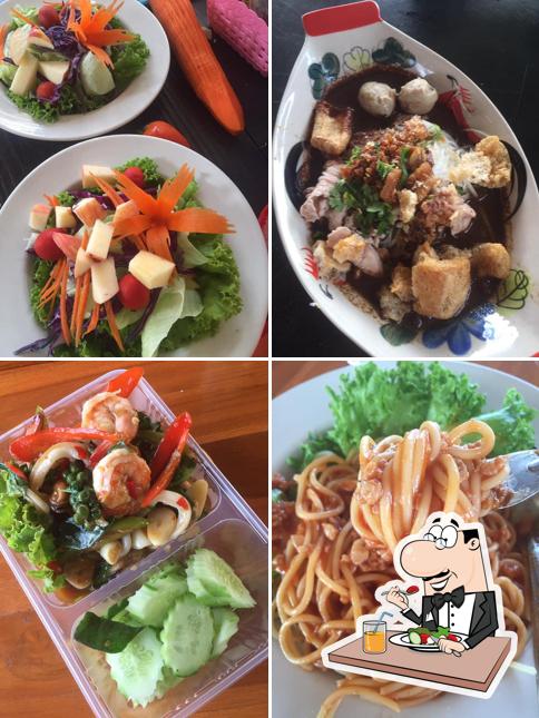 ร้านอาหาร มาดามพร Madame Porn