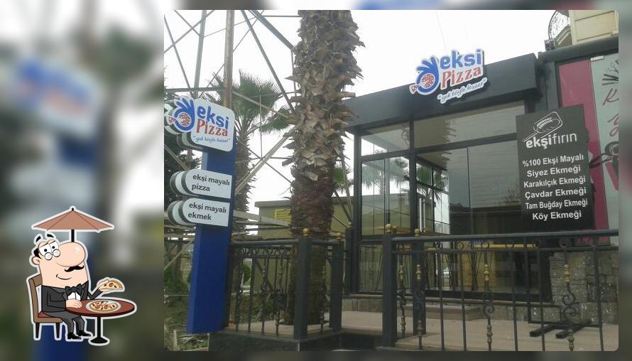 Ekşi Pizza
