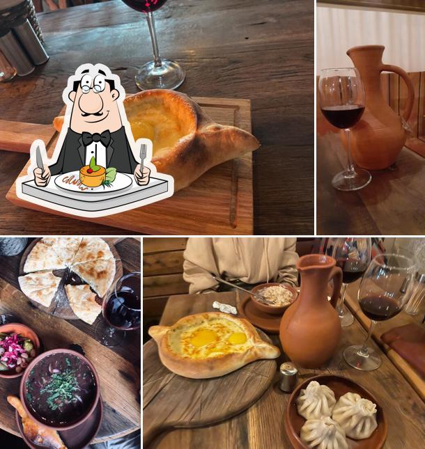 Еда в "Хачапури и вино"