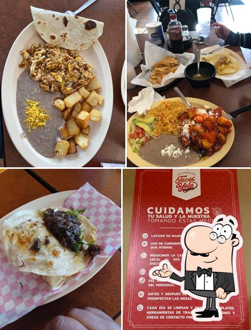 Tacos Yoli's