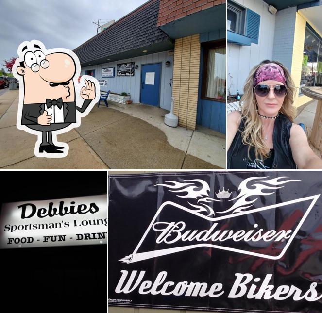 Debbie's Sportsman's Lounge