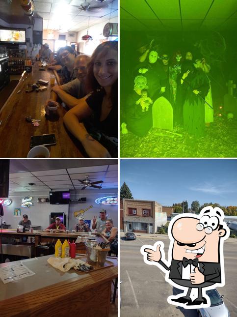 Good Friends Bar and Grill