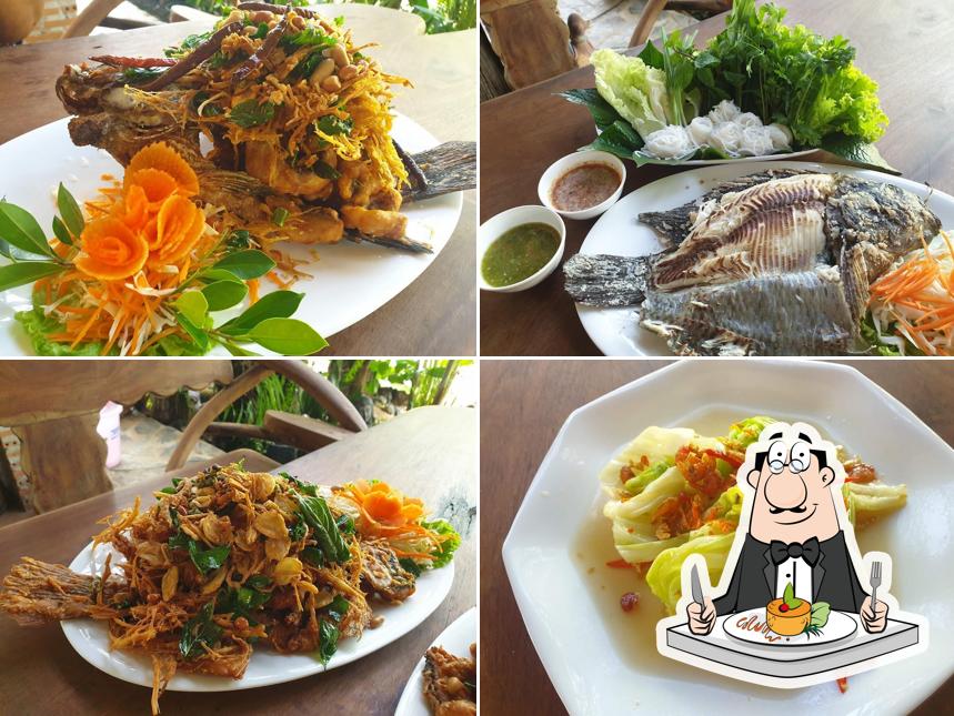 ร้านคอกควายอาหารอีสาน The Buffalo House café