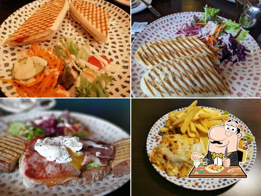 Deer Cafe & Bistro