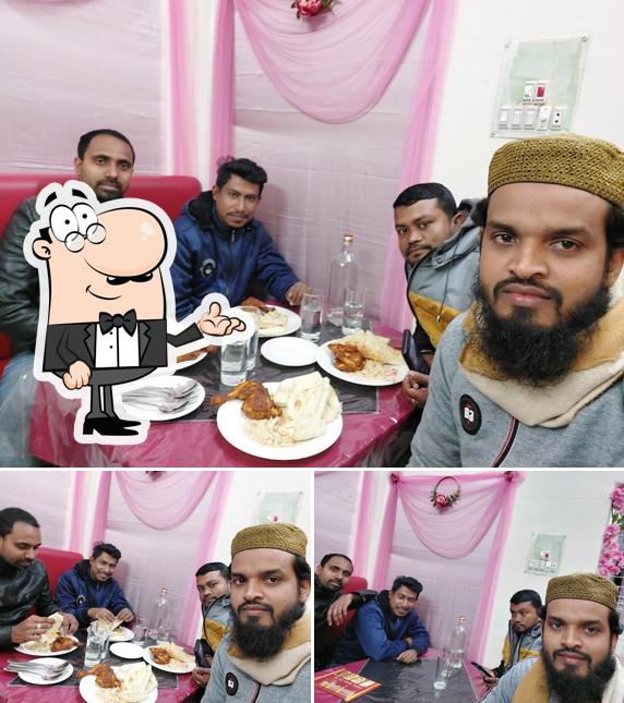 রেড চিলি রেস্টুরেন্ট, Red Chili Restaurant