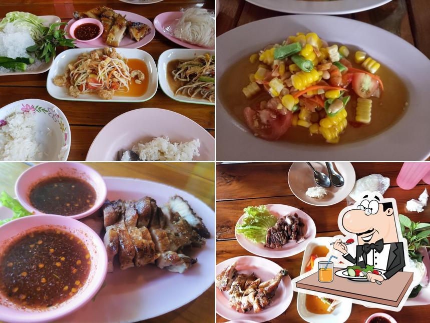 Spicy Papaya Salad with Grilled Pork Restaurant- Tak Town