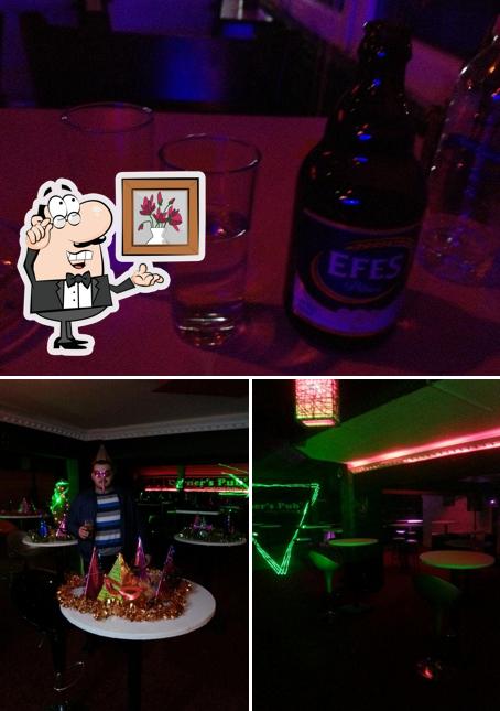 32 Evler Corner's Pub
