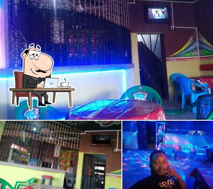 Dark Horse Bar and Restaurant