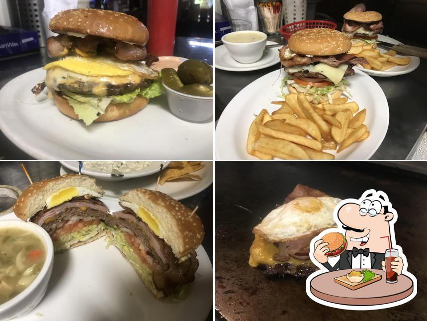 Red Apple Bar & Grill