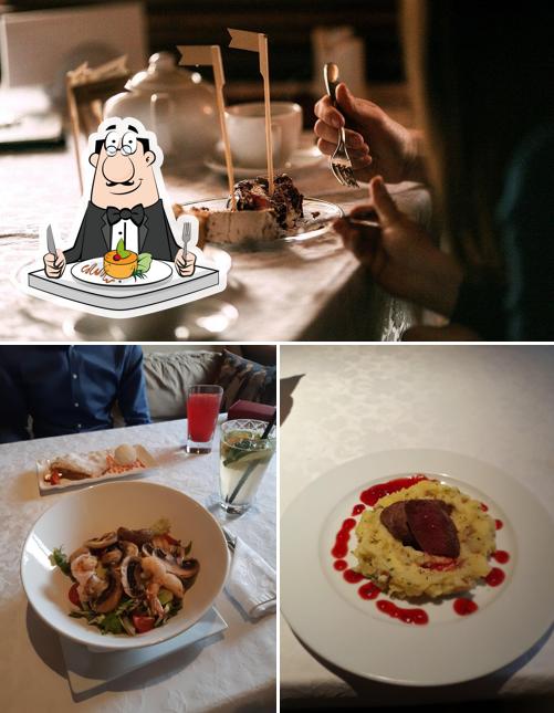 Еда в "ресторане "TIROL""