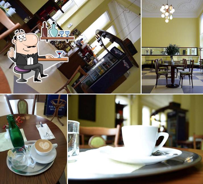 Tivoli cafe