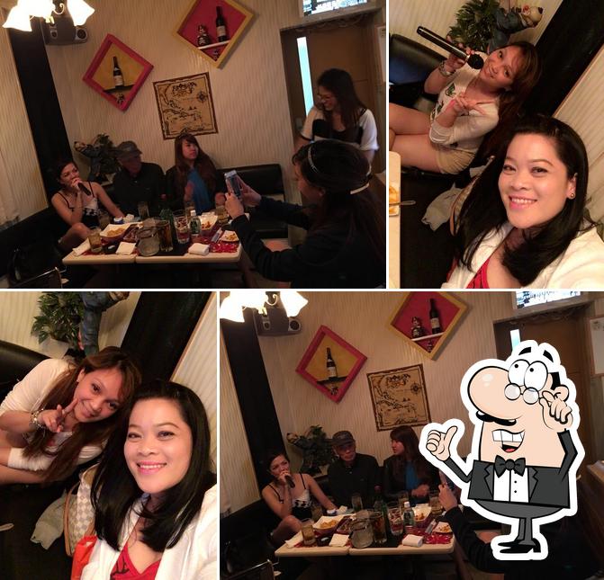 Eri "Ladies" Bar