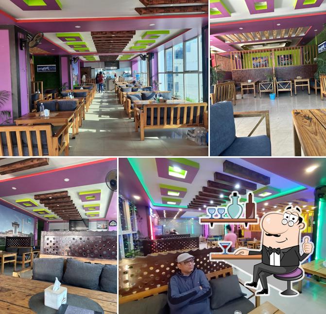 Royal’s Chicken and Burger House