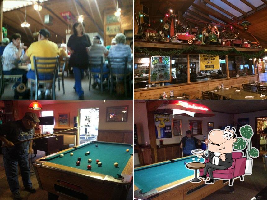Zebs Restaurant & Bar