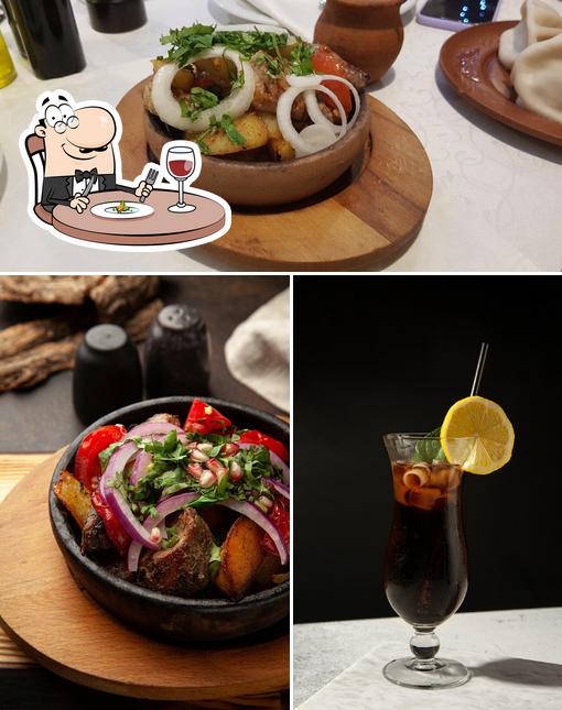 Еда в "КартулиОда Грузинская Кухня"