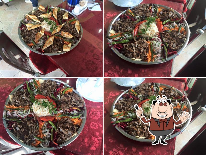 Yaprak Döner