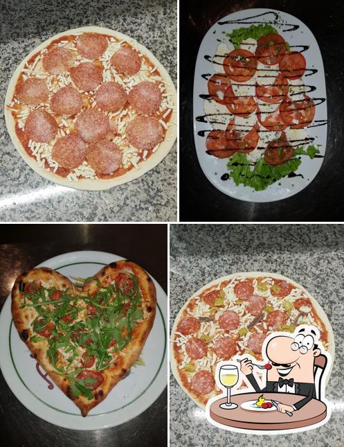 Aroma Pizzeria Restaurant