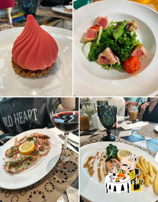 Еда в "Гастроцентре Зарядье"